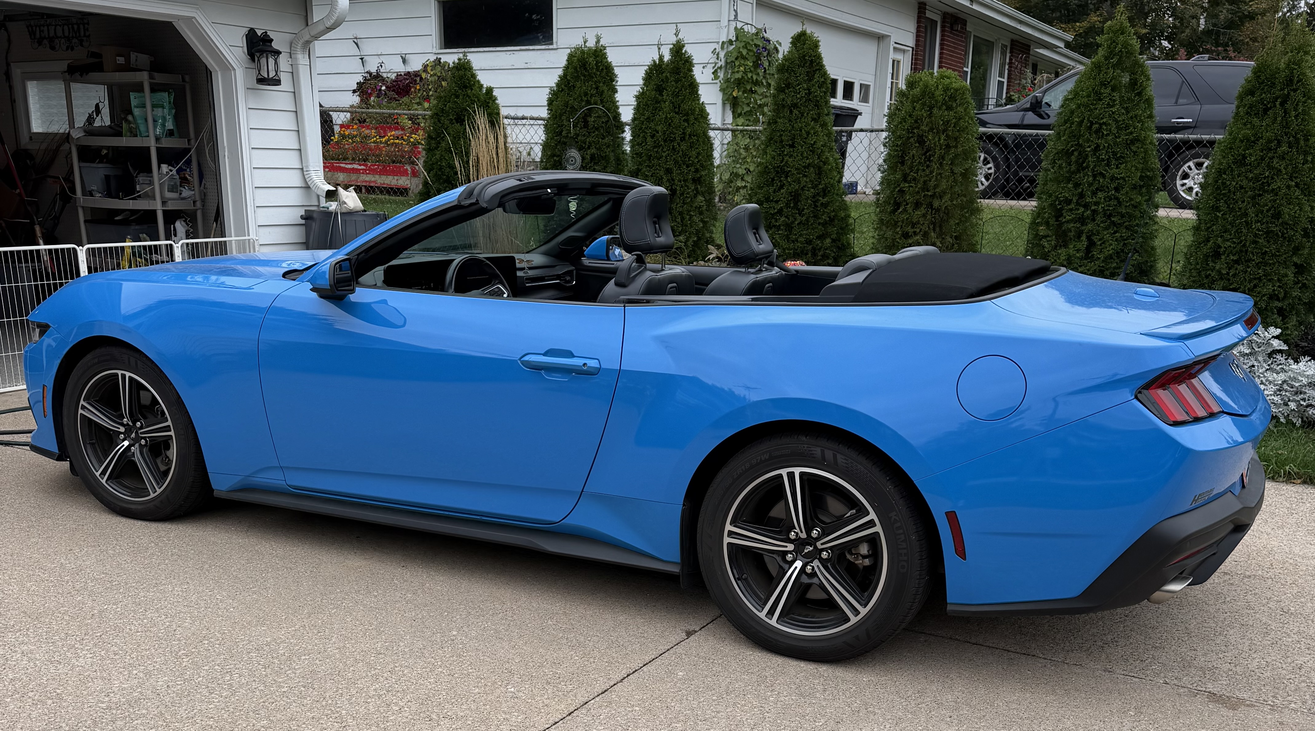 Used 2024 Ford Mustang Premium RWD image 2