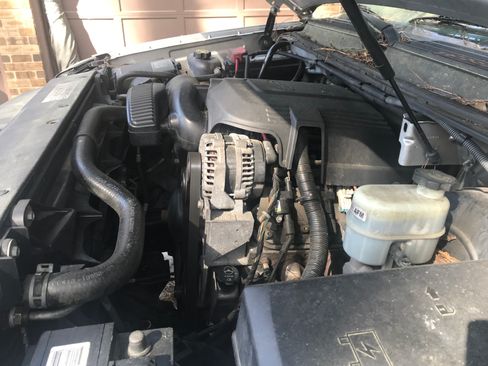 Used 2013 Cadillac Escalade Luxury image 19