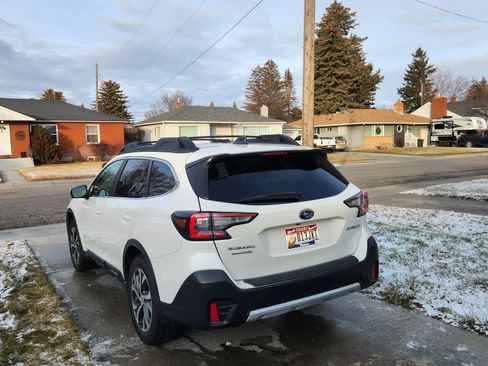 Used 2020 Subaru Outback Limited w/ Popular Package #2 image 11