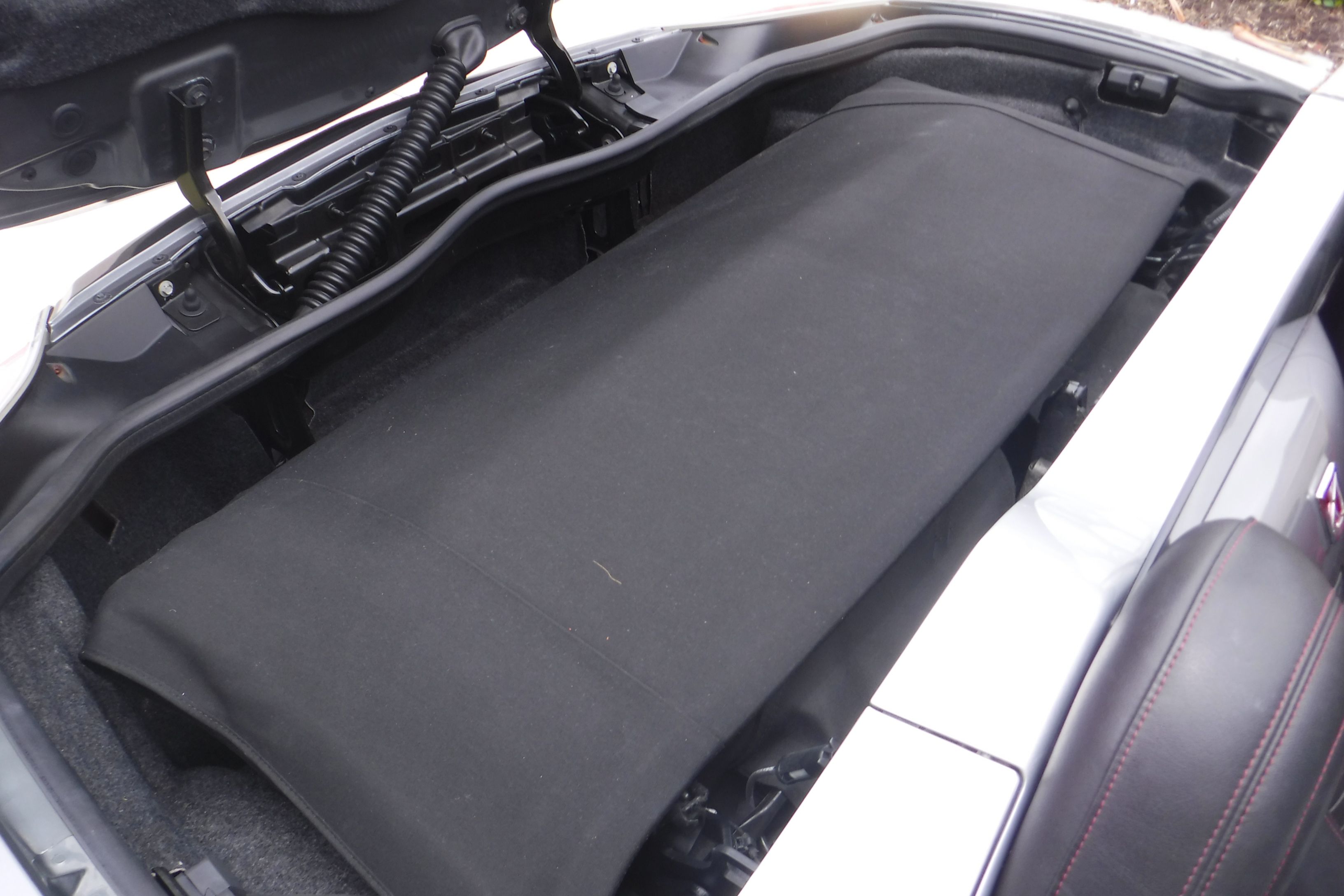 Used 2007 Saturn Sky Red Line RWD image 14