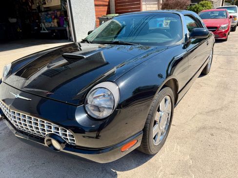 Used 2005 Ford Thunderbird RWD image 4