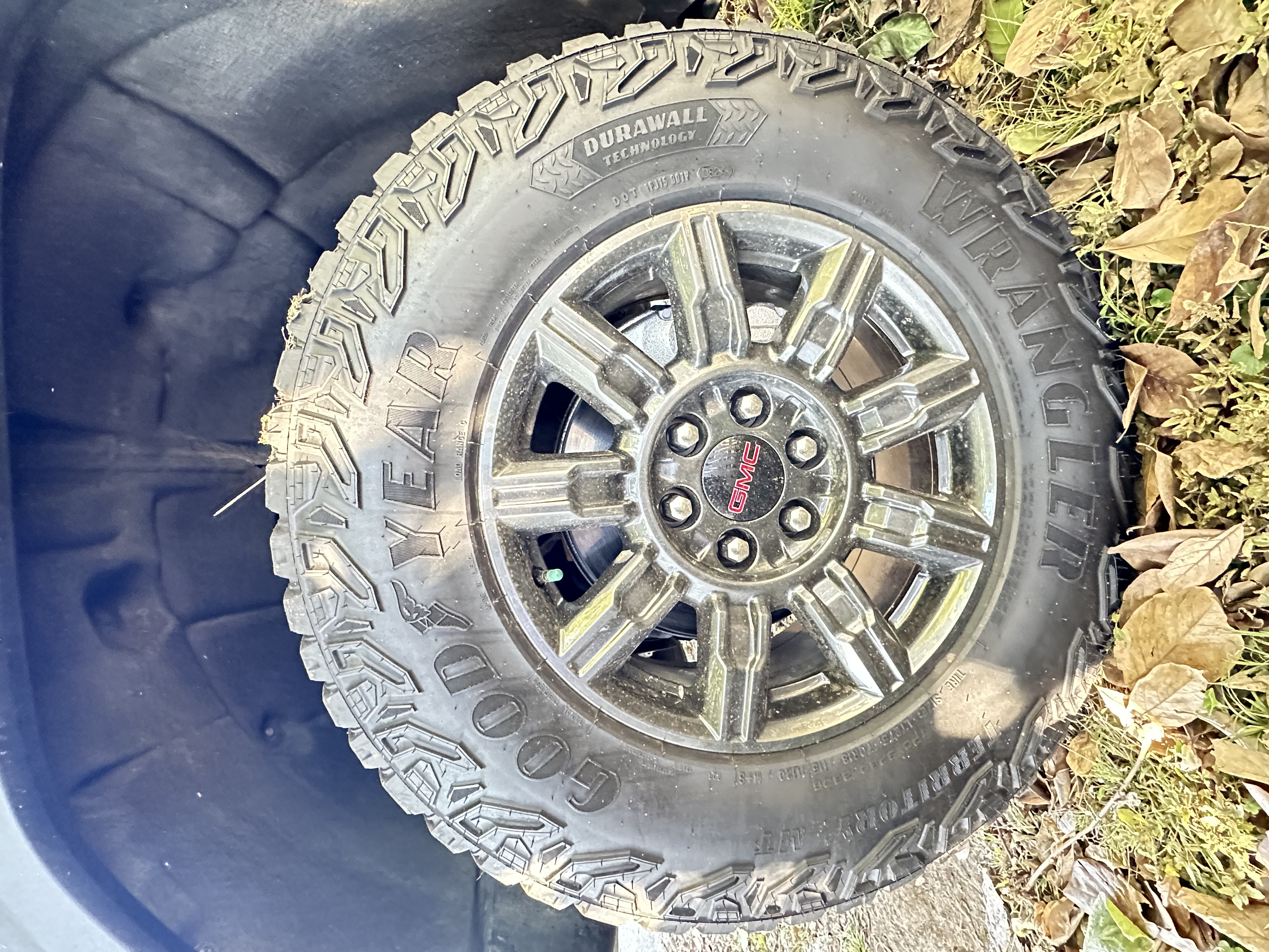 Used 2024 GMC Sierra 1500 AT4X AWD/4WD image 24