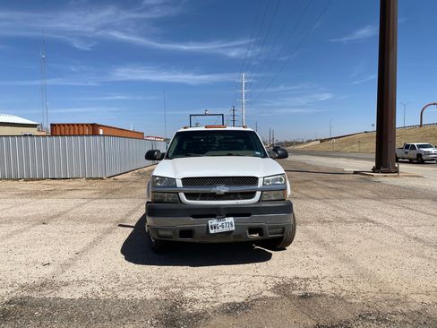 Used 2003 Chevrolet Silverado 3500 LS image 2