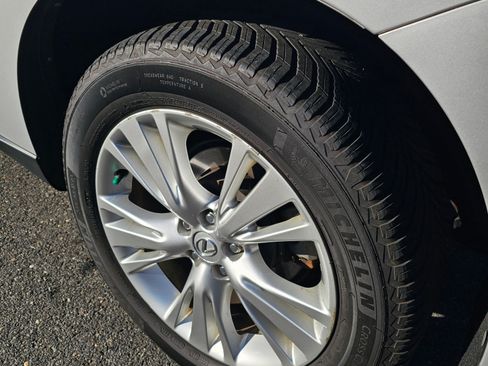 Used 2012 Lexus RX 450h AWD image 14