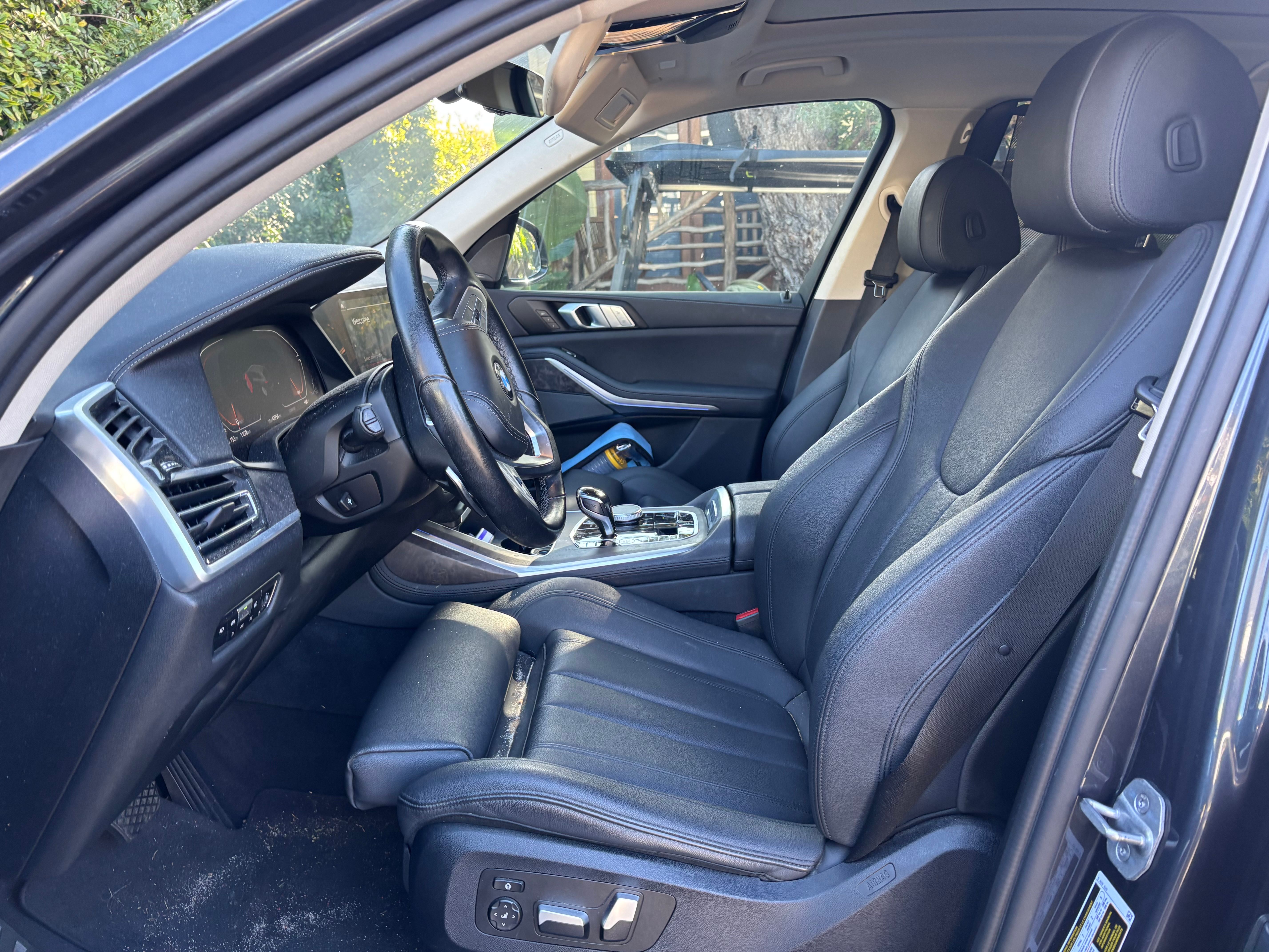 Used 2021 BMW X7 xDrive40i w/ Premium Package image 11