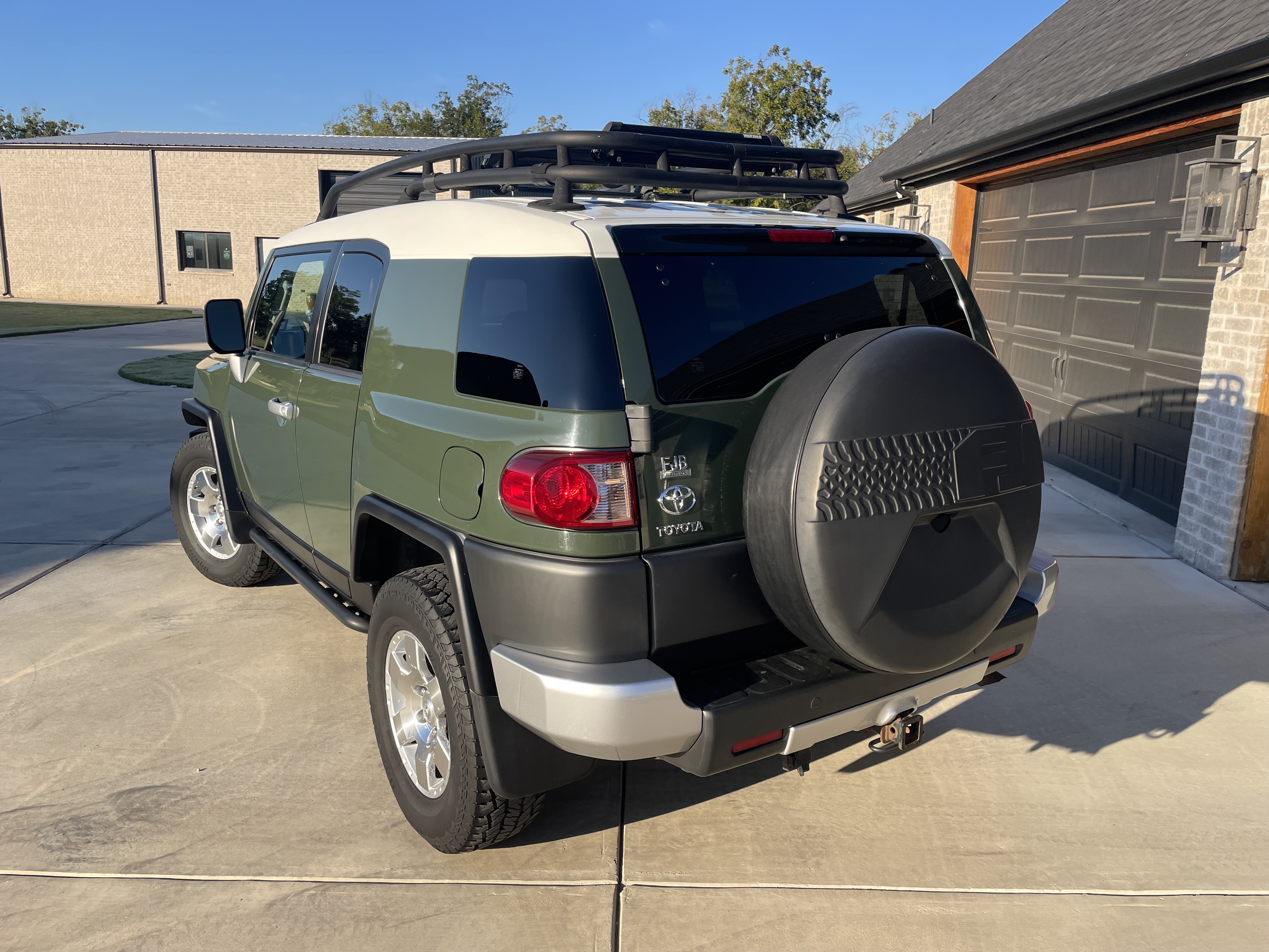 Used 2010 Toyota FJ Cruiser 4WD image 4