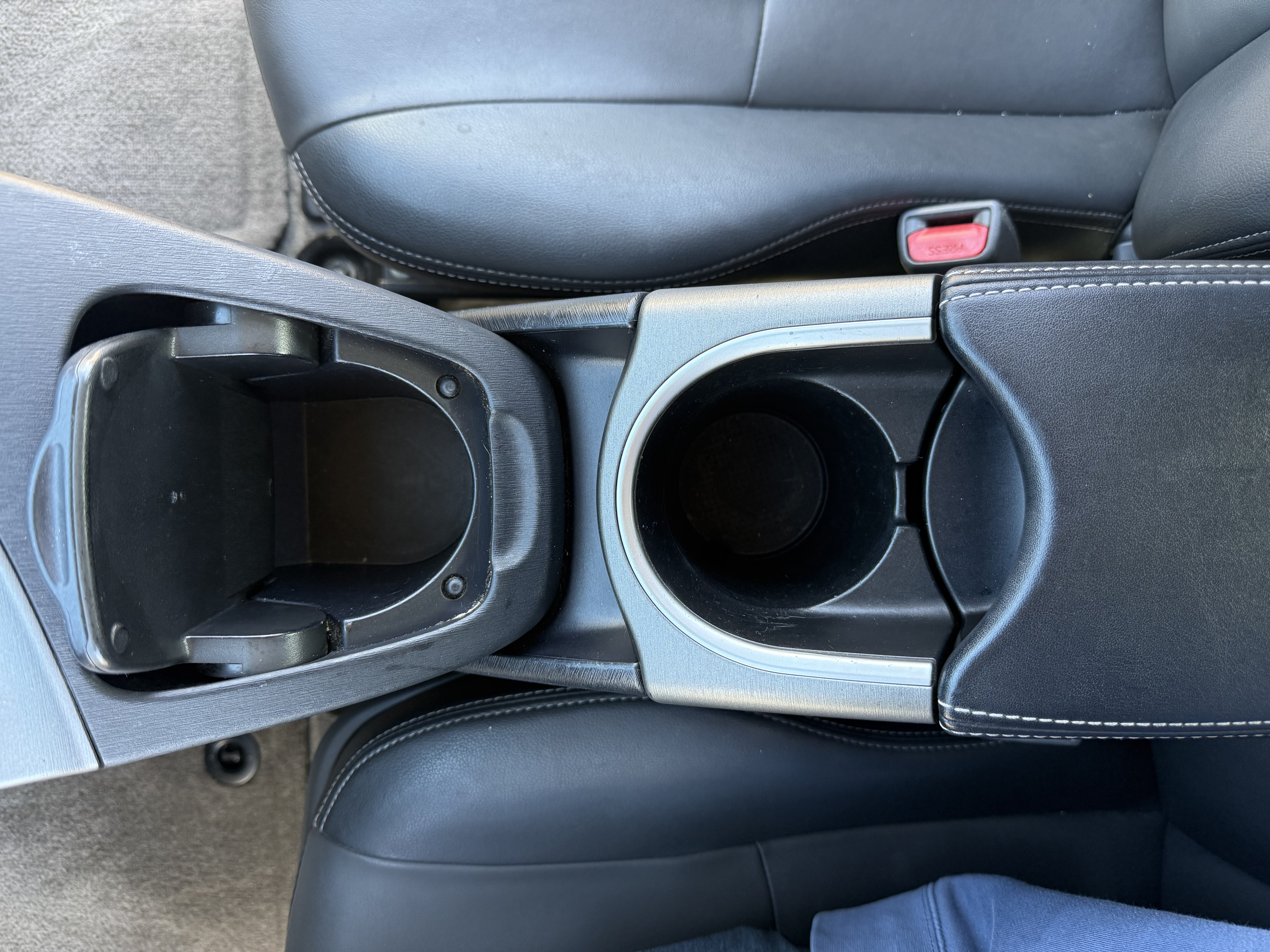 Used 2015 Toyota Prius Four FWD image 31