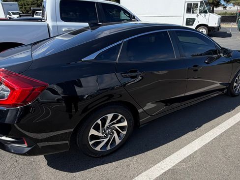 Used 2018 Honda Civic EX image 2