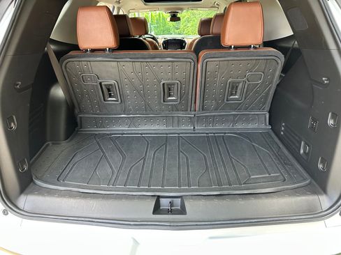Used 2021 Chevrolet Traverse High Country w/ LPO, Floor Liner Package AWD/4WD image 6