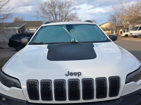 Used 2019 Jeep Cherokee Trailhawk image 5