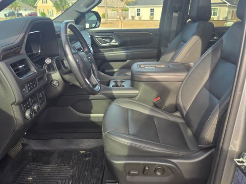 Used 2022 Chevrolet Tahoe Z71 w/ Z71 Off-Road Package image 10