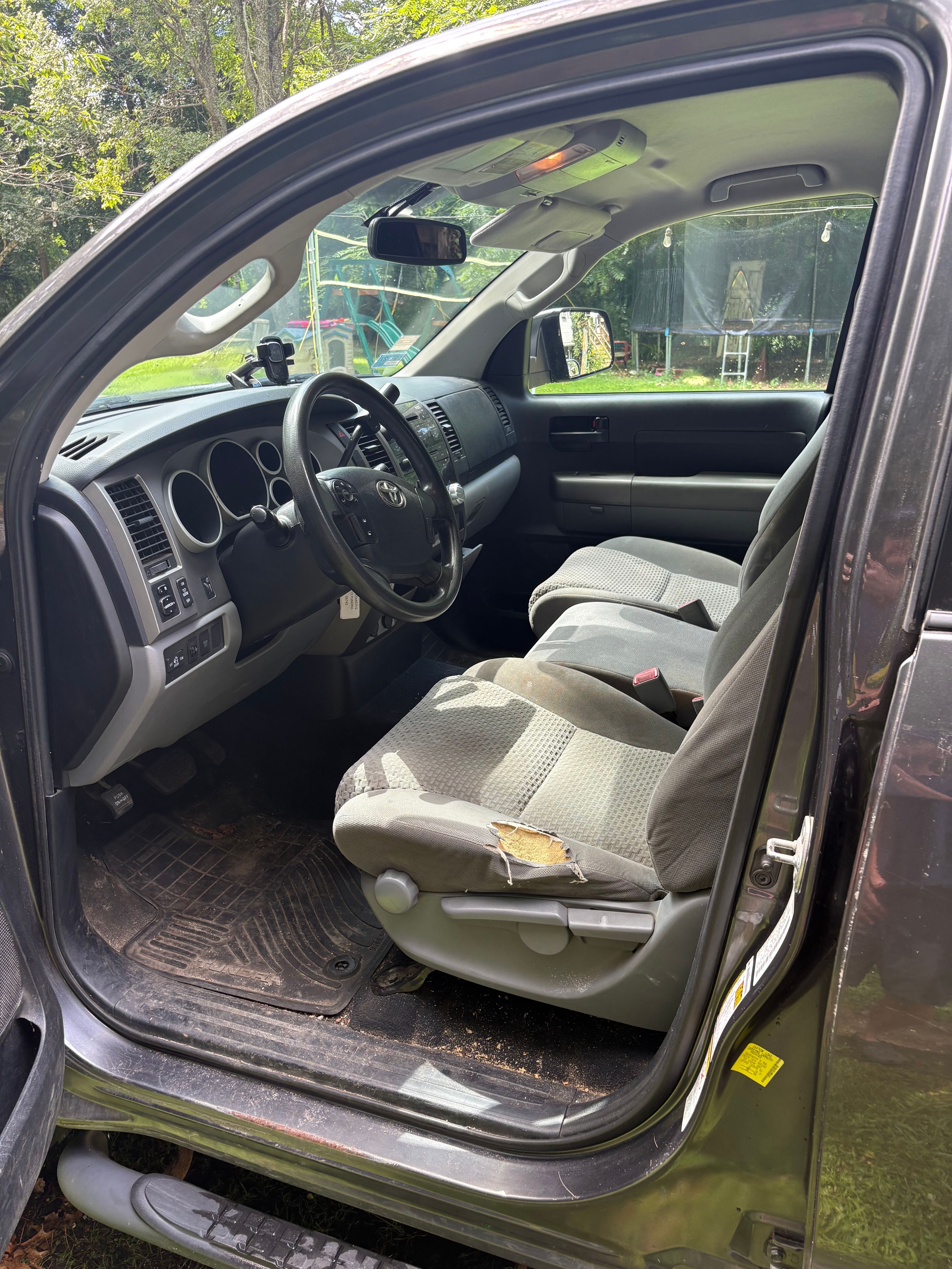Used 2013 Toyota Tundra 4x4 Double Cab w/ Tow Pkg image 23