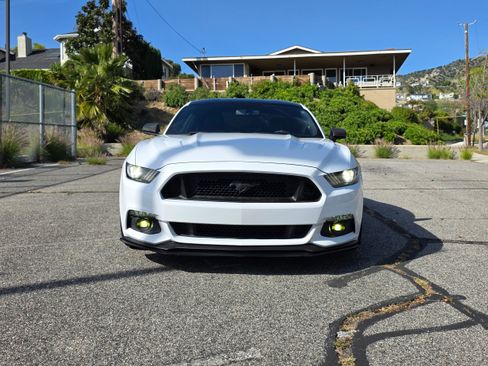 Used 2017 Ford Mustang GT image 2