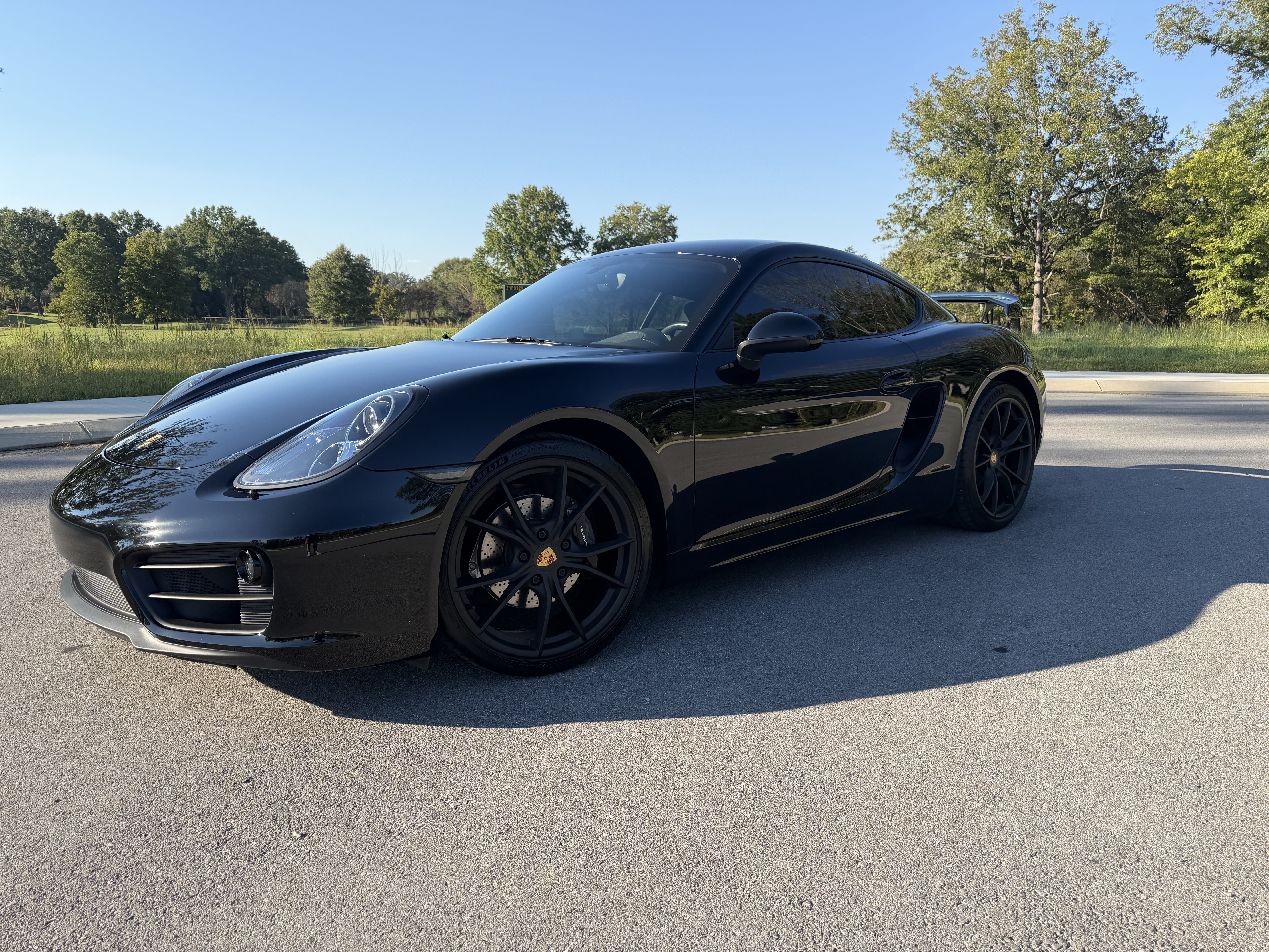 Used 2016 Porsche Cayman RWD image 2
