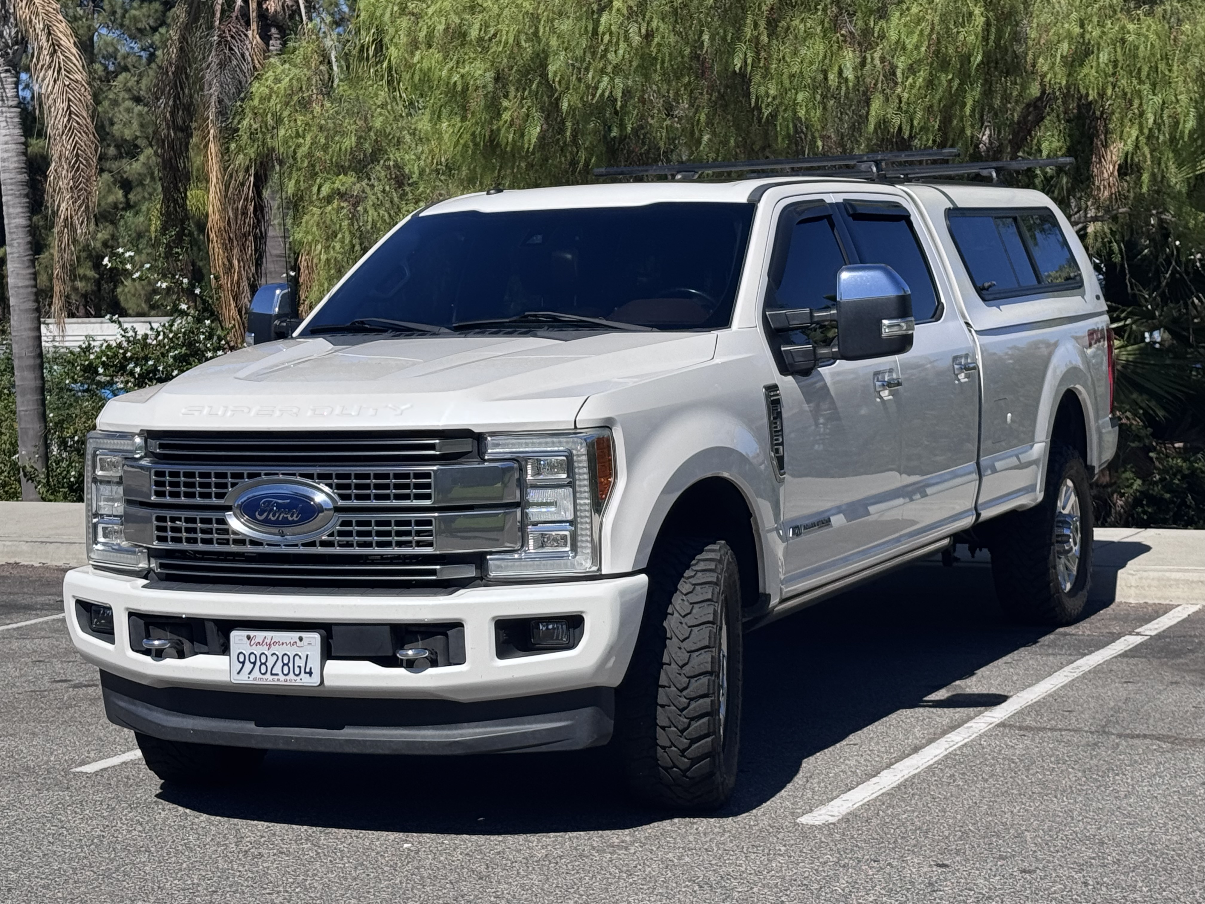 Used 2018 Ford F350 Platinum w/ Platinum Ultimate Package AWD/4WD image 1