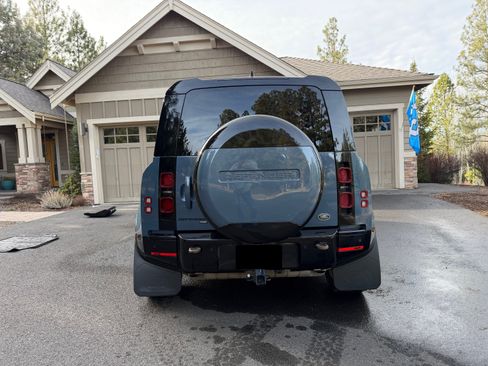 Used 2022 Land Rover Defender 110 X-Dynamic HSE image 8