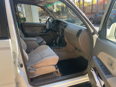 Used 1999 Toyota 4Runner SR5 image 2