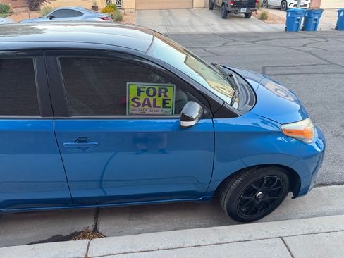 Used 2013 Scion xD FWD image 4