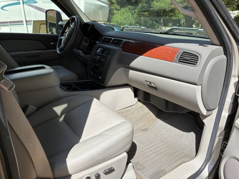 Used 2007 GMC Sierra 3500 SLT w/ Convenience Package AWD/4WD image 18