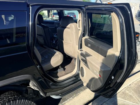 Used 2004 HUMMER H2 Luxury image 14