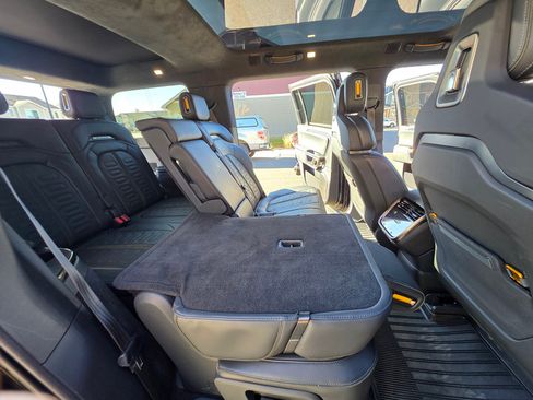 Used 2023 Rivian R1S Adventure image 24