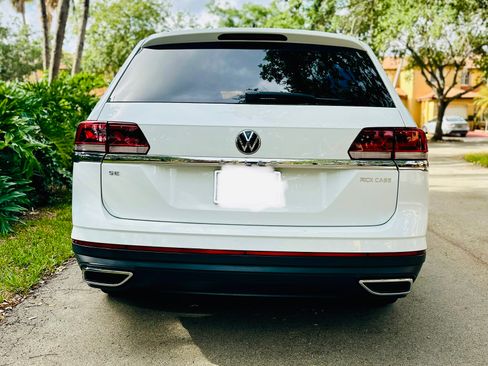 Used 2021 Volkswagen Atlas SE image 2