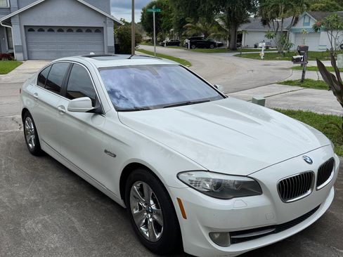 Used 2013 BMW 528i Sedan RWD image 1