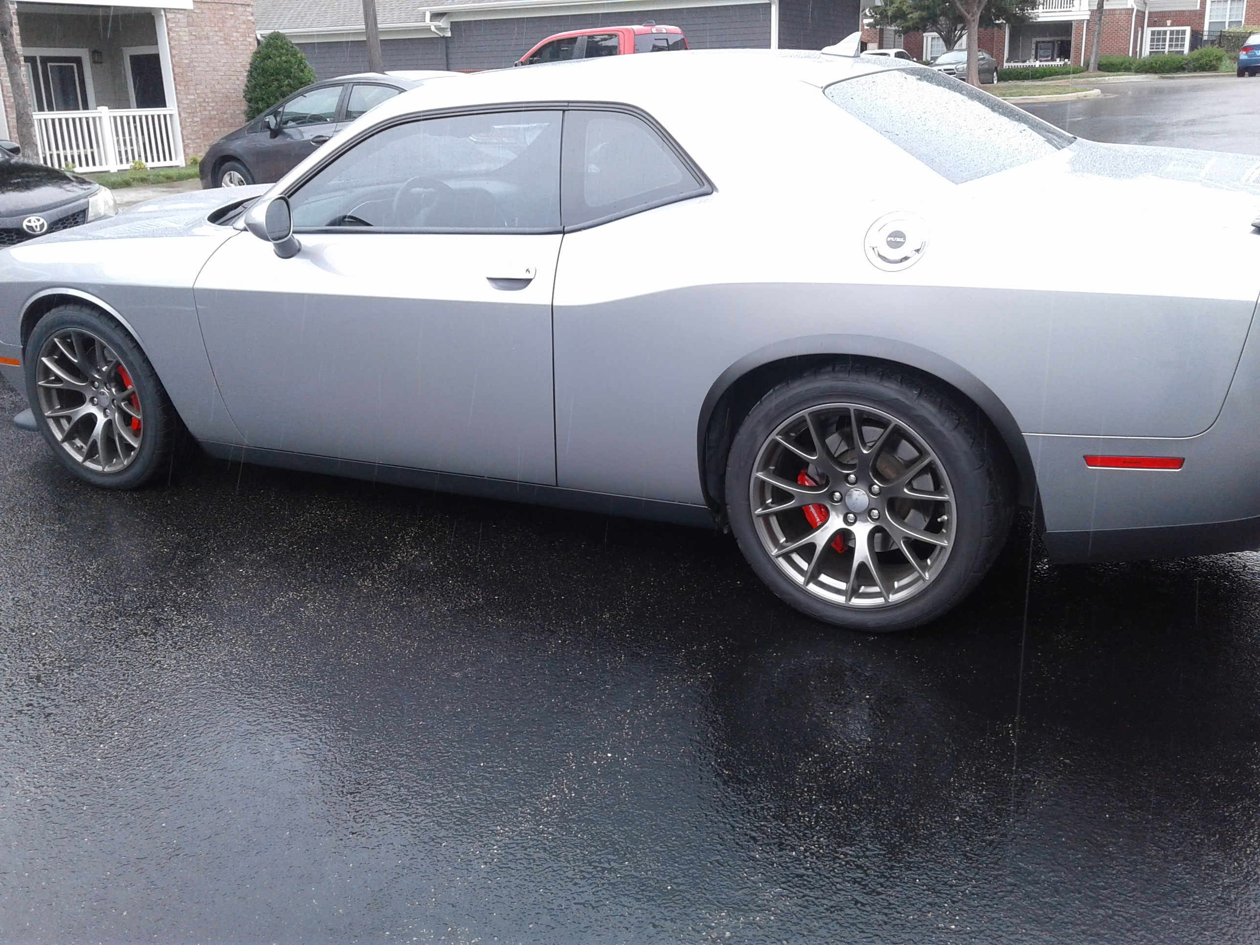 Used 2015 Dodge Challenger SRT w/ Technology Group RWD image 10