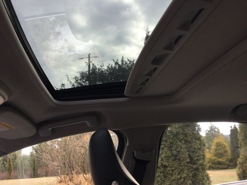 Used 2018 Volvo S60 T5 Inscription image 9