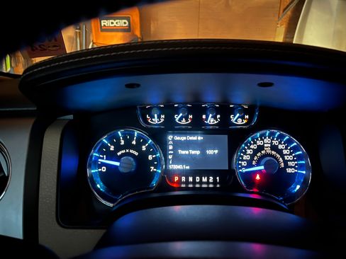 Used 2011 Ford F150 Lariat image 26