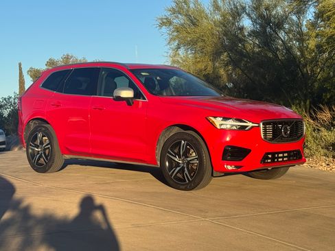 Used 2018 Volvo XC60 T6 R-Design w/ Convenience Package image 1