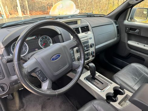 Used 2011 Ford Escape XLT w/ 203A Rapid Spec Order Code image 5