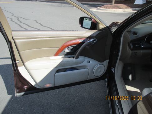 Used 2011 Acura RL image 14