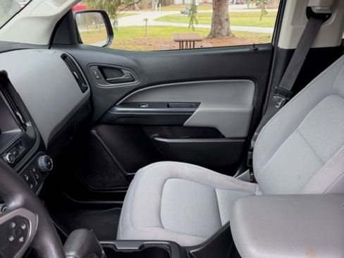 Used 2019 Chevrolet Colorado W/T w/ Custom Special Edition image 6