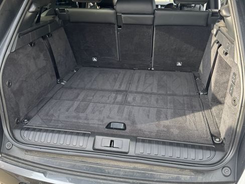 Used 2020 Land Rover Range Rover Sport HSE image 13