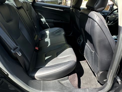 Used 2017 Ford Fusion Energi Titanium FWD image 18