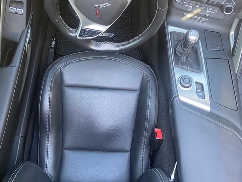 Used 2017 Chevrolet Corvette Stingray Coupe w/ Carbon Flash Badge Package RWD image 18