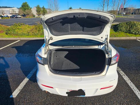 Used 2012 MAZDA MAZDA3 i Sport image 30