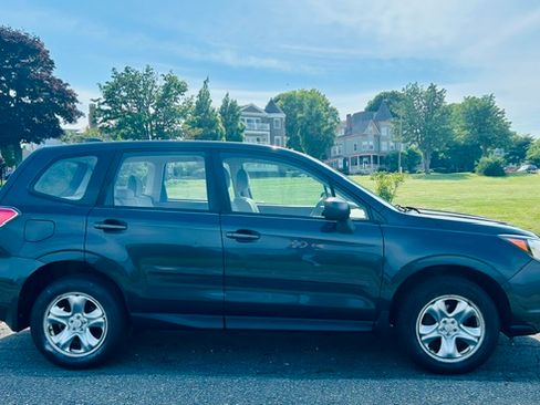 Used 2018 Subaru Forester 2.5i AWD/4WD image 5