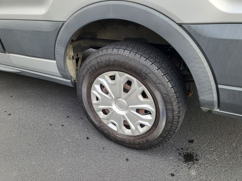 Used 2016 Ford Transit 350 XLT image 13