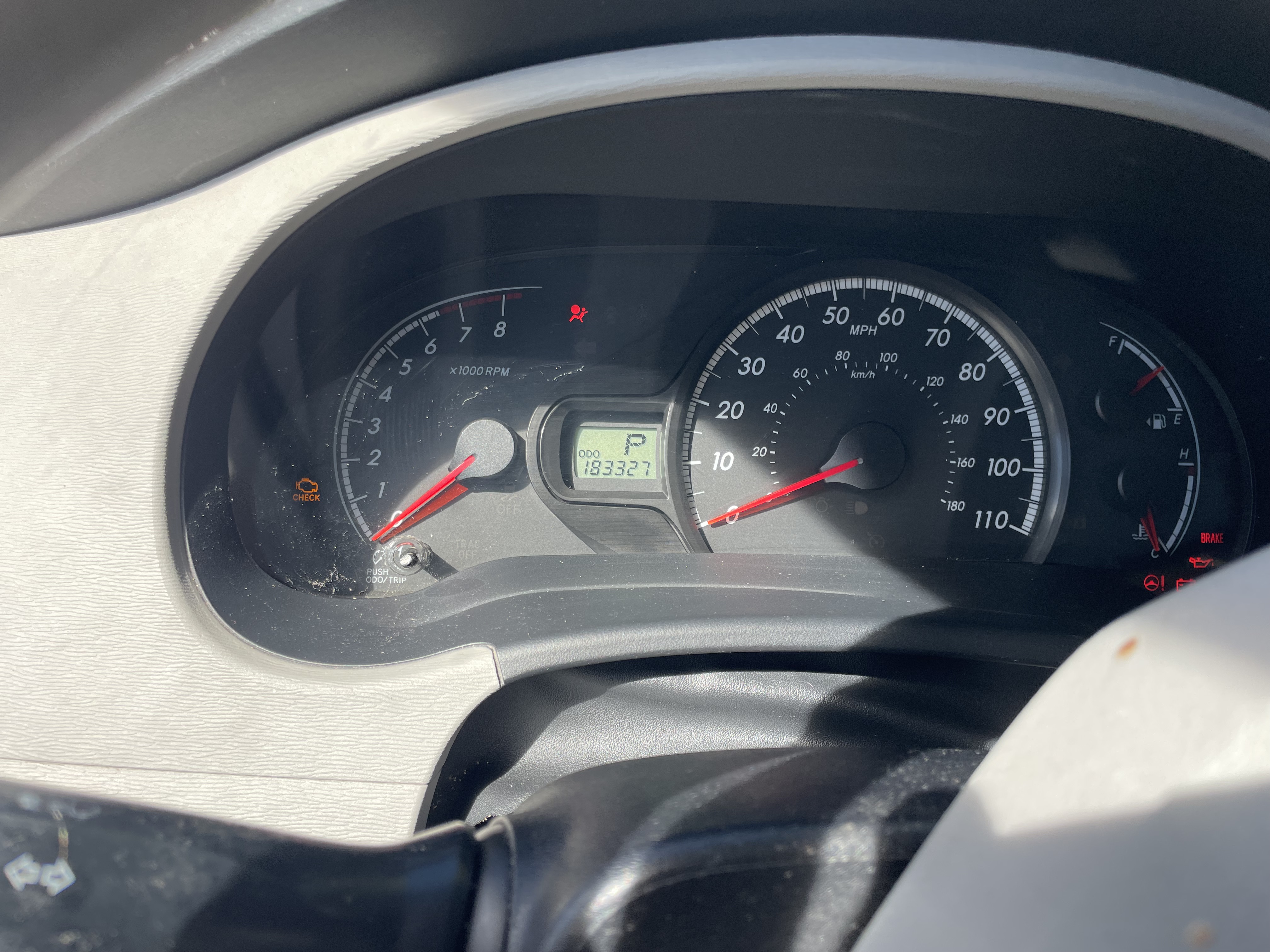 Used 2011 Toyota Sienna LE FWD image 1