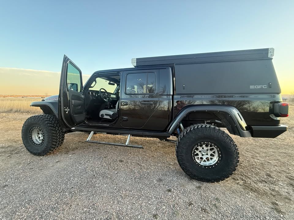 Used 2021 Jeep Gladiator Mojave AWD/4WD image 5