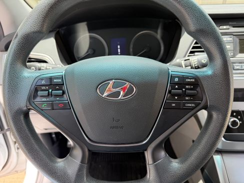 Used 2017 Hyundai Sonata SE FWD image 26