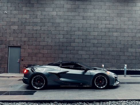 Used 2023 Chevrolet Corvette Z06 image 4