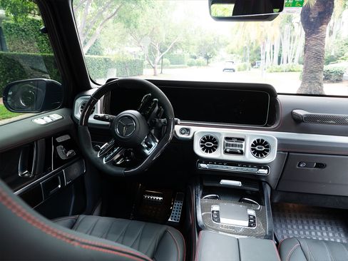 Used 2025 Mercedes-Benz G 63 AMG 4MATIC image 19