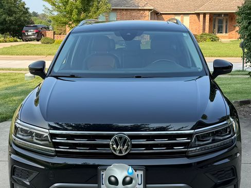 Used 2019 Volkswagen Tiguan S AWD/4WD image 2