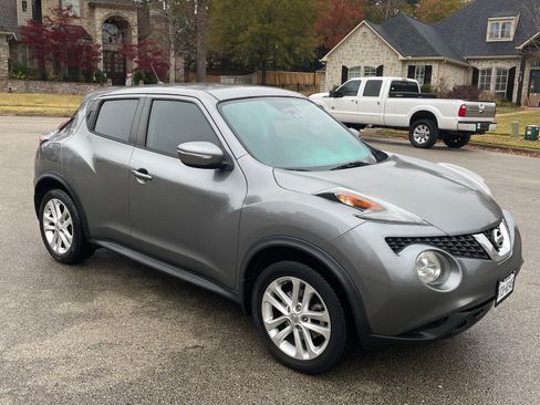Used 2016 Nissan Juke S image 5