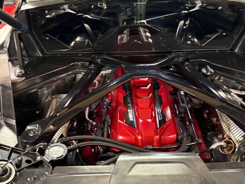 Used 2024 Chevrolet Corvette Stingray Preferred Cpe w/ Z51 Performance Package RWD image 5
