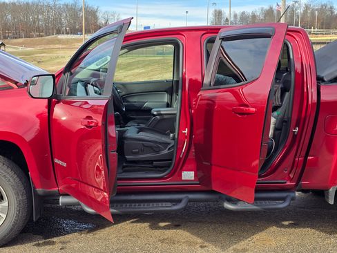 Used 2017 Chevrolet Colorado Z71 image 13