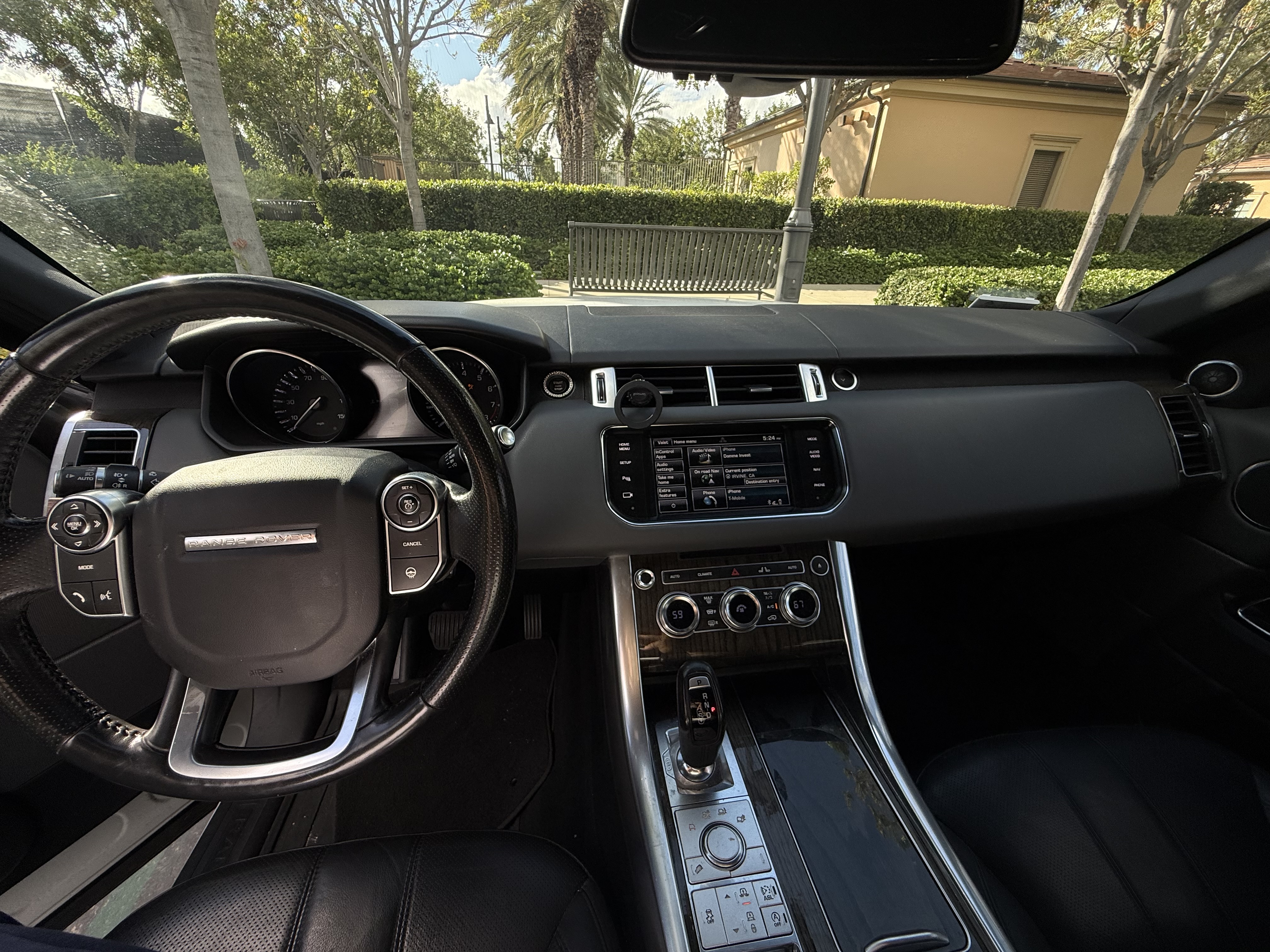 Used 2015 Land Rover Range Rover Sport SE AWD/4WD image 11